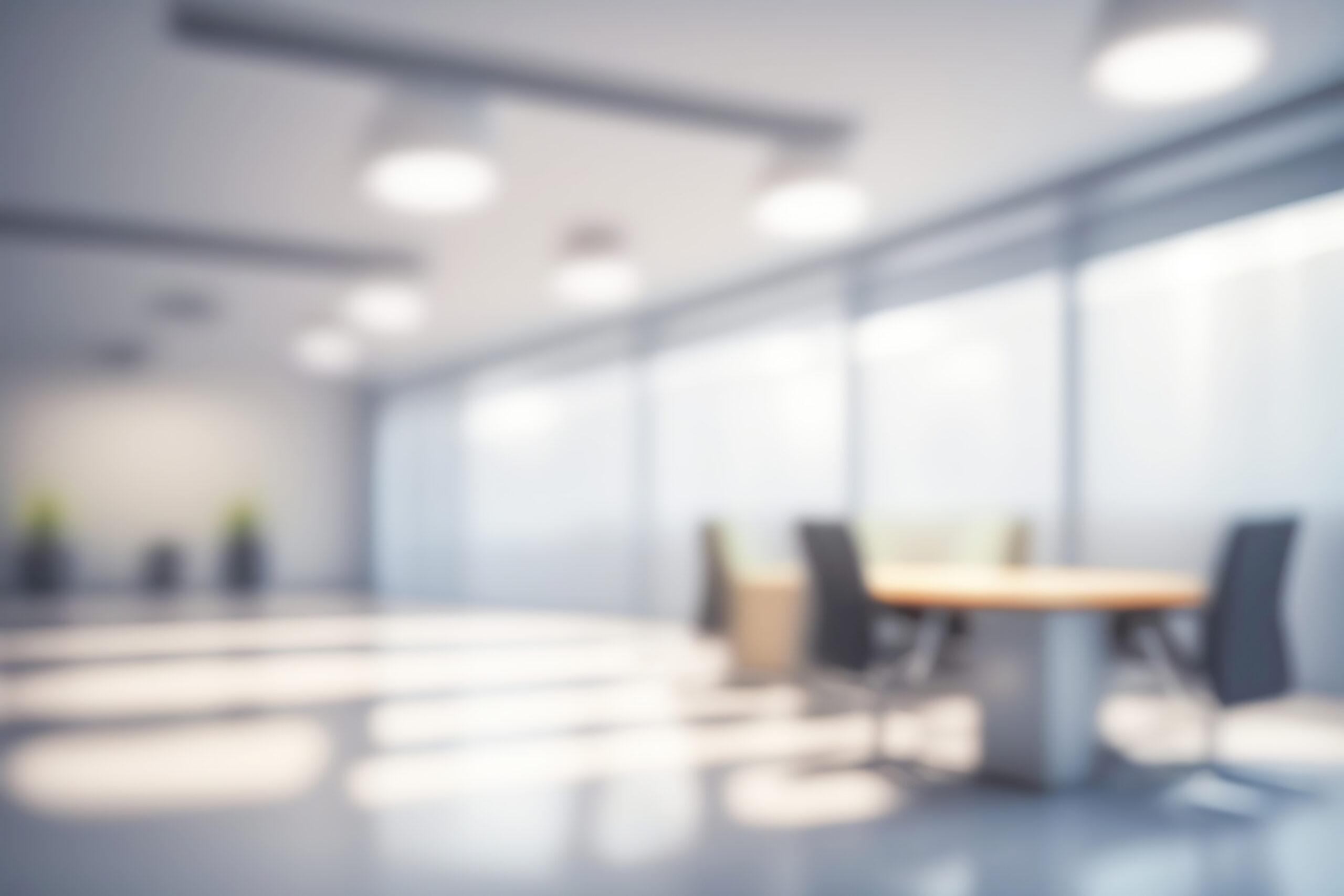 Photo d'une salle de réunion avec un filtre flouté par dessus